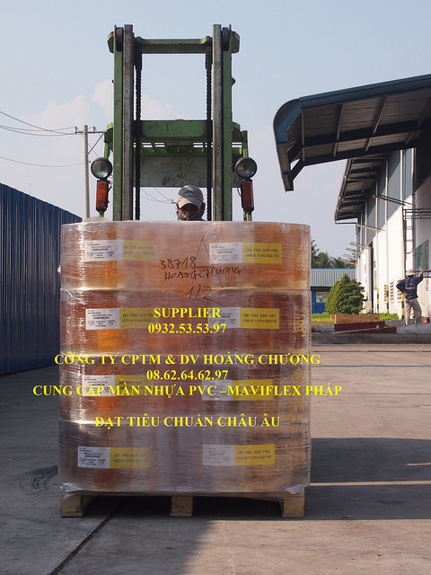 Màn nhựa pvc vàng ngăn côn trùng